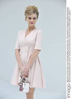 Paris Fashion Week - Promis besuchen Dior Modenschau 205450 De Rosa Starface 2016-03-04 Paris France Fashion week ready to wear AW 2016. Defile de mode pret a porter automne hiver 2016.Christian Dior. People. Evans, Elle  Copyright: xDexRosax STAR_205450_026