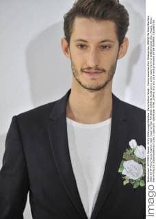 Paris Fashion Week - Promis besuchen Dior Modenschau 205450 De Rosa Starface 2016-03-04 Paris France Fashion week ready to wear AW 2016. Defile de mode pret a porter automne hiver 2016.Christian Dior. People. Niney, Pierre  Copyright: xDexRosax STAR_205450_031
