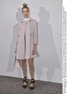 Paris Fashion Week - Promis besuchen Dior Modenschau 205450 De Rosa Starface 2016-03-04 Paris France Fashion week ready to wear AW 2016. Defile de mode pret a porter automne hiver 2016.Christian Dior. People.  Copyright: xDexRosax STAR_205450_121