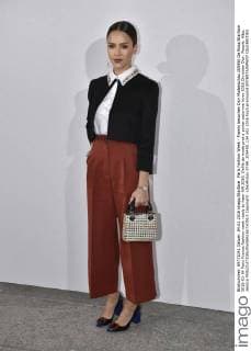 Paris Fashion Week - Promis besuchen Dior Modenschau 205450 De Rosa Starface 2016-03-04 Paris France Fashion week ready to wear AW 2016. Defile de mode pret a porter automne hiver 2016.Christian Dior. People. Alba, Jessica  Copyright: xDexRosax STAR_205450_134