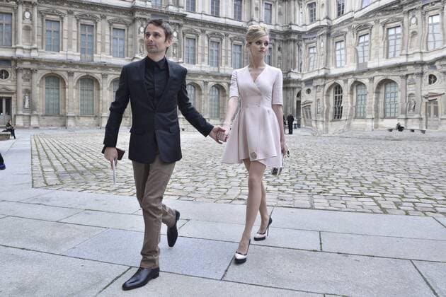 Paris Fashion Week - Promis besuchen Dior Modenschau 205450 De Rosa Starface 2016-03-04 Paris France Fashion week ready to wear AW 2016. Defile de mode pret a porter automne hiver 2016.Christian Dior. People. Bellamy, Matthew ( Muse ); Evans, Elle  Copyright: xDexRosax STAR_205450_152