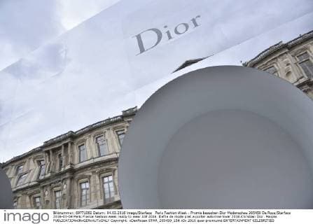 Paris Fashion Week - Promis besuchen Dior Modenschau 205450 De Rosa Starface 2016-03-04 Paris France Fashion week ready to wear AW 2016. Defile de mode pret a porter automne hiver 2016.Christian Dior. People.  Copyright: xDexRosax STAR_205450_154