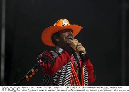 Empire Musikfestival in Guatemala Mexican band Cafe Tacuba s lead singer Ruben Albarran performs on Luna stage in the first day of Empire Music Festival, in Guatemala City, Guatemala, late 04 March 2016. The festival, running 04-05 March, is one of most important in Central America. EFE Esteban Bilba Empire Music Festival !ACHTUNG: NUR REDAKTIONELLE NUTZUNG!  20160305-635927666220100064