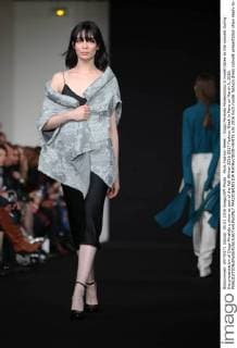 Paris Fashion Week - Diogo Miranda Modenschau A model takes to the catwalk during the presentation of Diogo Miranda s show as part of the Fall-Winter 2016-2017 Fashion Week in Paris on March 5, 2016.  PAR20160305104 MAYAxVIDON-WHITE