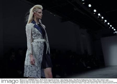 Paris Fashion Week - Raul Mishra Modenschau Raul Mishra, Paris fashion week , Ready to wear Fall Winter 2016 Paris , 644 Cordon Cordon Press  alfonsoxjimenezxvalero Raul Mishra show, Ready to wear Fall Winter 2016 Paris