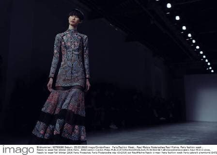 Paris Fashion Week - Raul Mishra Modenschau Raul Mishra, Paris fashion week , Ready to wear Fall Winter 2016 Paris , 644 Cordon Cordon Press  alfonsoxjimenezxvalero Raul Mishra show, Ready to wear Fall Winter 2016 Paris