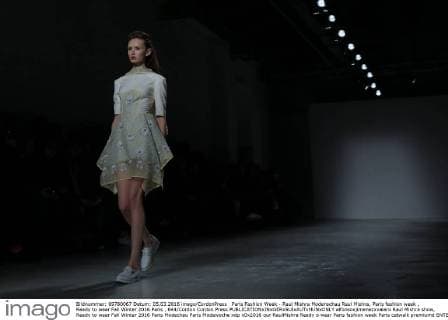 Paris Fashion Week - Raul Mishra Modenschau Raul Mishra, Paris fashion week , Ready to wear Fall Winter 2016 Paris , 644 Cordon Cordon Press  alfonsoxjimenezxvalero Raul Mishra show, Ready to wear Fall Winter 2016 Paris