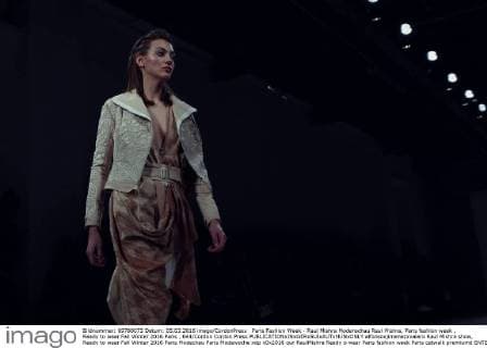 Paris Fashion Week - Raul Mishra Modenschau Raul Mishra, Paris fashion week , Ready to wear Fall Winter 2016 Paris , 644 Cordon Cordon Press  alfonsoxjimenezxvalero Raul Mishra show, Ready to wear Fall Winter 2016 Paris