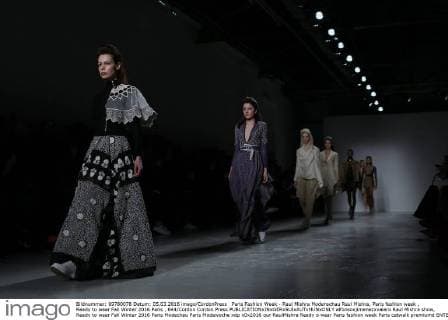 Paris Fashion Week - Raul Mishra Modenschau Raul Mishra, Paris fashion week , Ready to wear Fall Winter 2016 Paris , 644 Cordon Cordon Press  alfonsoxjimenezxvalero Raul Mishra show, Ready to wear Fall Winter 2016 Paris