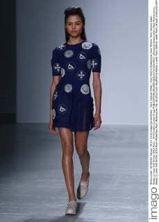 Paris Fashion Week - Raul Mishra Modenschau Raul Mishra, Paris fashion week , Ready to wear Fall Winter 2016 Paris , 644 Cordon Cordon Press  alfonsoxjimenezxvalero Raul Mishra show, Ready to wear Fall Winter 2016 Paris
