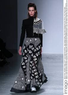 Paris Fashion Week - Raul Mishra Modenschau Raul Mishra, Paris fashion week , Ready to wear Fall Winter 2016 Paris , 644 Cordon Cordon Press  alfonsoxjimenezxvalero Raul Mishra show, Ready to wear Fall Winter 2016 Paris