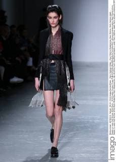 Paris Fashion Week - Raul Mishra Modenschau Raul Mishra, Paris fashion week , Ready to wear Fall Winter 2016 Paris , 644 Cordon Cordon Press  alfonsoxjimenezxvalero Raul Mishra show, Ready to wear Fall Winter 2016 Paris