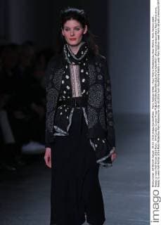 Paris Fashion Week - Raul Mishra Modenschau Raul Mishra, Paris fashion week , Ready to wear Fall Winter 2016 Paris , 644 Cordon Cordon Press  alfonsoxjimenezxvalero Raul Mishra show, Ready to wear Fall Winter 2016 Paris