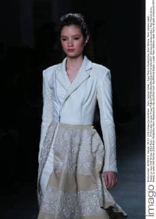 Paris Fashion Week - Raul Mishra Modenschau Raul Mishra, Paris fashion week , Ready to wear Fall Winter 2016 Paris , 644 Cordon Cordon Press  alfonsoxjimenezxvalero Raul Mishra show, Ready to wear Fall Winter 2016 Paris