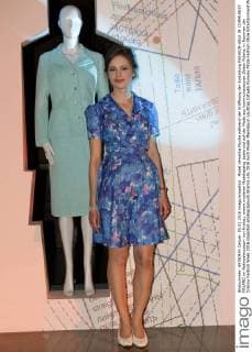 Model Veronika Mucha während der Eröffnung der Austellung FASHION-ABLE IN COMMUNIST POLAND im Nationalmuseum von Krakau, einem moderen Modekatalog basierund auf der Mode aus kommunistischen Zeiten Polens, in Rammen der Cracow Fashion Week 2016 snapshot-photography B.Shamlo
