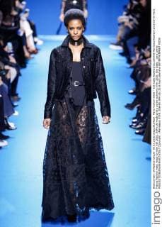 Paris Fashion Week - Elie Saab Modenschau 205459 Marineau Starface 2016-03-04 Paris France Fashion week ready to wear AW 2016. Defile de mode pret a porter automne hiver 2016. Elie Saab. _sans_perso  Copyright: xMarineaux STAR_205459_044