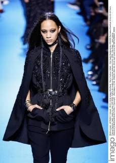 Paris Fashion Week - Elie Saab Modenschau 205459 Marineau Starface 2016-03-04 Paris France Fashion week ready to wear AW 2016. Defile de mode pret a porter automne hiver 2016. Elie Saab. _sans_perso  Copyright: xMarineaux STAR_205459_056
