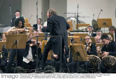 Frankfurt (Oder), 04.03.2016 - Musikfesttage an der Oder Eroeffnungskonzert - Exotische Musik - Das Brandenburgische Staatsorchester - Dirigent GMD Howard Griffith Solist - Iskandar Widjaja (Berlin), - Violine - Komponist Fazil Say -: Violinkonzert 1001 Nigths in the Harem