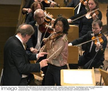 Frankfurt (Oder), 04.03.2016 - Musikfesttage an der Oder Eroeffnungskonzert - Exotische Musik - Das Brandenburgische Staatsorchester - Dirigent GMD Howard Griffith Solist - Iskandar Widjaja (Berlin), - Violine - Komponist Fazil Say -: Violinkonzert 1001 Nigths in the Harem