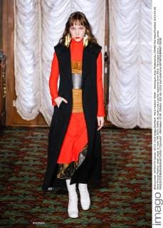 Paris Fashion Week - Veronique Leroy Modenschau 205462 Marineau Starface 2016-03-05 Paris France Fashion week ready to wear AW 2016. Defile de mode pret a porter automne hiver 2016. Véronique Leroy. _sans_perso  Copyright: xMarineaux STAR_205462_020