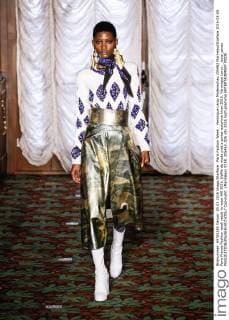 Paris Fashion Week - Veronique Leroy Modenschau 205462 Marineau Starface 2016-03-05 Paris France Fashion week ready to wear AW 2016. Defile de mode pret a porter automne hiver 2016. Véronique Leroy. _sans_perso  Copyright: xMarineaux STAR_205462_026