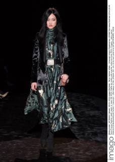 Paris Fashion Week - Emanuel Ungaro Modenschau 205464 Marineau Starface 2016-03-05 Paris France Fashion week ready to wear AW 2016. Defile de mode pret a porter automne hiver 2016. Ungaro. _sans_perso  Copyright: xMarineaux STAR_205464_021