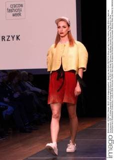 Model bei der EWA PIETRZYK-Show auf der Cracow Fashion Week 2016 im Centrum Kongresowym ICE - Krakau snapshot-photography B.Shamlo