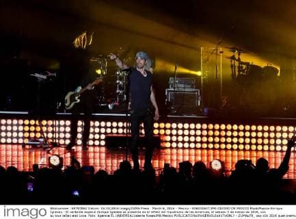 March 6, 2016 - Mexico - E06031607.JPG.CIUDAD DE MEXICO MusicMusica-Enrique Iglesias.- El cantante espanol Enrique Iglesias se presenta en el infield del Hipodromo de las Americas, el sabado 5 de marzo de 2016, con su tour œSex and Love. Foto: Agencia EL UNIVERSALValente RosasJMA Mexico  - ZUMAu78_