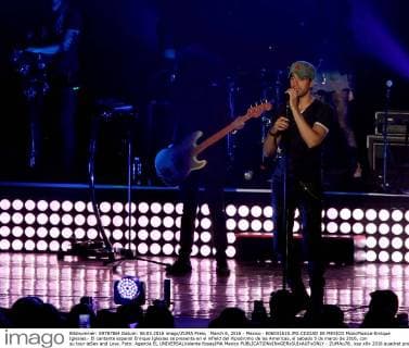 March 6, 2016 - Mexico - E06031610.JPG.CIUDAD DE MEXICO MusicMusica-Enrique Iglesias.- El cantante espanol Enrique Iglesias se presenta en el infield del Hipodromo de las Americas, el sabado 5 de marzo de 2016, con su tour œSex and Love. Foto: Agencia EL UNIVERSALValente RosasJMA Mexico  - ZUMAu78_