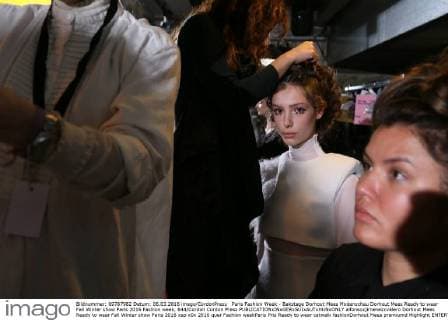 Paris Fashion Week - Bakstage Dorhout Mees Modenschau Dorhout Mees Ready to wear Fall Winter show Paris 2016 Fashion week, 644 Cordon Cordon Press  alfonsoxjimenezxvalero Dorhout Mees Ready to wear Fall Winter show Paris 2016