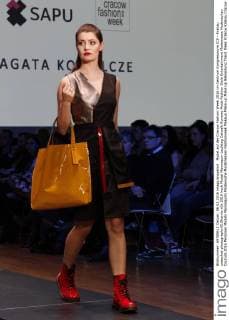 Model auf der Cracow Fashion Week 2016 im Centrum Kongresowym ICE - Krakau snapshot-photography B.Shamlo