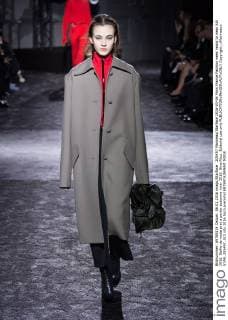 205497 Marineau Starface 2016-03-06 Paris France Fashion week ready to wear AW 2016. Defile de mode pret a porter automne hiver 2016. Nina Ricci. Editorial use only  Copyright: xMarineaux STAR_205497_023