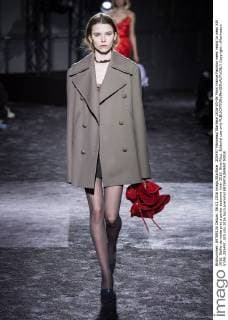 205497 Marineau Starface 2016-03-06 Paris France Fashion week ready to wear AW 2016. Defile de mode pret a porter automne hiver 2016. Nina Ricci. Editorial use only  Copyright: xMarineaux STAR_205497_025