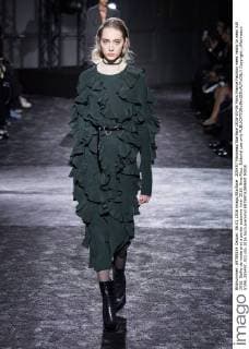 205497 Marineau Starface 2016-03-06 Paris France Fashion week ready to wear AW 2016. Defile de mode pret a porter automne hiver 2016. Nina Ricci. Editorial use only  Copyright: xMarineaux STAR_205497_033