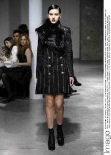 205508 Marineau Starface 2016-03-05 Paris France Fashion week ready to wear AW 2016. Defile de mode pret a porter automne hiver 2016. Fatima Lopes. Fatima Lopes, autumn-winter 2016 Paris, France Editorial use only _sans_perso  Copyright: xMarineaux STAR_205508_003