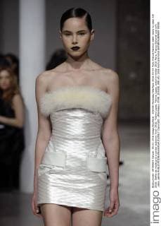 205508 Marineau Starface 2016-03-05 Paris France Fashion week ready to wear AW 2016. Defile de mode pret a porter automne hiver 2016. Fatima Lopes. Fatima Lopes, autumn-winter 2016 Paris, France Editorial use only _sans_perso  Copyright: xMarineaux STAR_205508_008