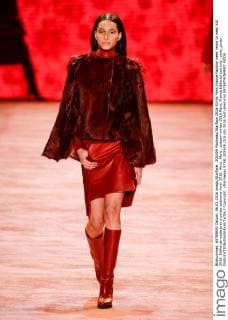 205509 Marineau Starface 2016-03-06 Paris France Fashion week ready to wear AW 2016. Defile de mode pret a porter automne hiver 2016. Akris. Akris , autumn-winter 2016 Paris, France Editorial use only _sans_perso  Copyright: xMarineaux STAR_205509_019