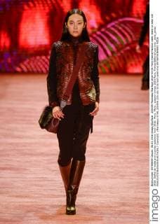 205509 Marineau Starface 2016-03-06 Paris France Fashion week ready to wear AW 2016. Defile de mode pret a porter automne hiver 2016. Akris. Akris , autumn-winter 2016 Paris, France Editorial use only _sans_perso  Copyright: xMarineaux STAR_205509_025