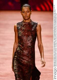 205509 Marineau Starface 2016-03-06 Paris France Fashion week ready to wear AW 2016. Defile de mode pret a porter automne hiver 2016. Akris. Akris , autumn-winter 2016 Paris, France Editorial use only _sans_perso  Copyright: xMarineaux STAR_205509_028