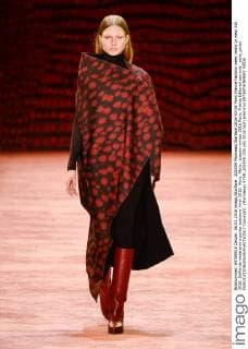 205509 Marineau Starface 2016-03-06 Paris France Fashion week ready to wear AW 2016. Defile de mode pret a porter automne hiver 2016. Akris. Akris , autumn-winter 2016 Paris, France Editorial use only _sans_perso  Copyright: xMarineaux STAR_205509_035