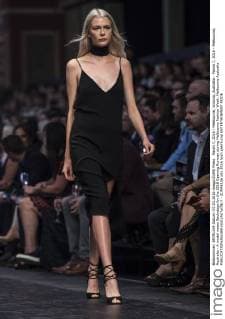 March 7, 2016 - Melbourne, Victoria, Australia - March 7, 2016 - Melbourne, Australia - A model wears Backstage for the 2016 Opening Runway during Melbourne Fashion Week. Melbourne Australia - ZUMAk106
