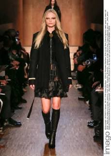 205516 Marineau Starface 2016-03-06 Paris France Fashion week ready to wear AW 2016. Defile de mode pret a porter automne hiver 2016. Givenchy. Givenchy , autumn-winter 2016 Paris, France Editorial use only _sans_perso  Copyright: xMarineaux STAR_205516_013