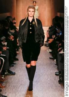 205516 Marineau Starface 2016-03-06 Paris France Fashion week ready to wear AW 2016. Defile de mode pret a porter automne hiver 2016. Givenchy. Givenchy , autumn-winter 2016 Paris, France Editorial use only _sans_perso  Copyright: xMarineaux STAR_205516_017