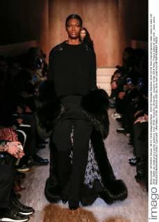 205516 Marineau Starface 2016-03-06 Paris France Fashion week ready to wear AW 2016. Defile de mode pret a porter automne hiver 2016. Givenchy. Givenchy , autumn-winter 2016 Paris, France Editorial use only _sans_perso  Copyright: xMarineaux STAR_205516_030