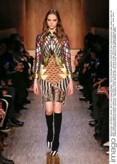 205516 Marineau Starface 2016-03-06 Paris France Fashion week ready to wear AW 2016. Defile de mode pret a porter automne hiver 2016. Givenchy. Givenchy , autumn-winter 2016 Paris, France Editorial use only _sans_perso  Copyright: xMarineaux STAR_205516_047