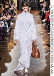 205519 Marineau Starface 2016-03-07 Paris France Fashion week ready to wear SS 2016. Defile de mode pret a porter printemps ete 2016. Stella McCartney. Stella McCartney , autumn-winter 2016 Paris, France Editorial use only _sans_perso  Copyright: xMarineaux STAR_205519_024