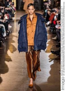 205519 Marineau Starface 2016-03-07 Paris France Fashion week ready to wear SS 2016. Defile de mode pret a porter printemps ete 2016. Stella McCartney. Stella McCartney , autumn-winter 2016 Paris, France Editorial use only _sans_perso  Copyright: xMarineaux STAR_205519_030