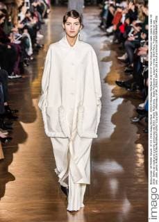 205519 Marineau Starface 2016-03-07 Paris France Fashion week ready to wear SS 2016. Defile de mode pret a porter printemps ete 2016. Stella McCartney. Stella McCartney , autumn-winter 2016 Paris, France Editorial use only _sans_perso  Copyright: xMarineaux STAR_205519_034