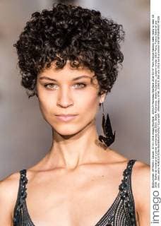 205519 Marineau Starface 2016-03-07 Paris France Fashion week ready to wear SS 2016. Defile de mode pret a porter printemps ete 2016. Stella McCartney. Stella McCartney , autumn-winter 2016 Paris, France Editorial use only _sans_perso  Copyright: xMarineaux STAR_205519_050