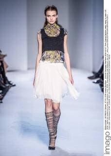 205528 Marineau Starface 2016-03-07 Paris France Fashion week ready to wear AW 2016. Defile de mode pret a porter automne hiver 2016. Giambattista Valli Editorial use only _sans_perso  Copyright: xMarineaux STAR_205528_007